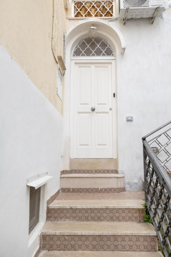 Vivimihome - Appartamento A Capri A Pochi Passi Dalla Piazzetta エクステリア 写真